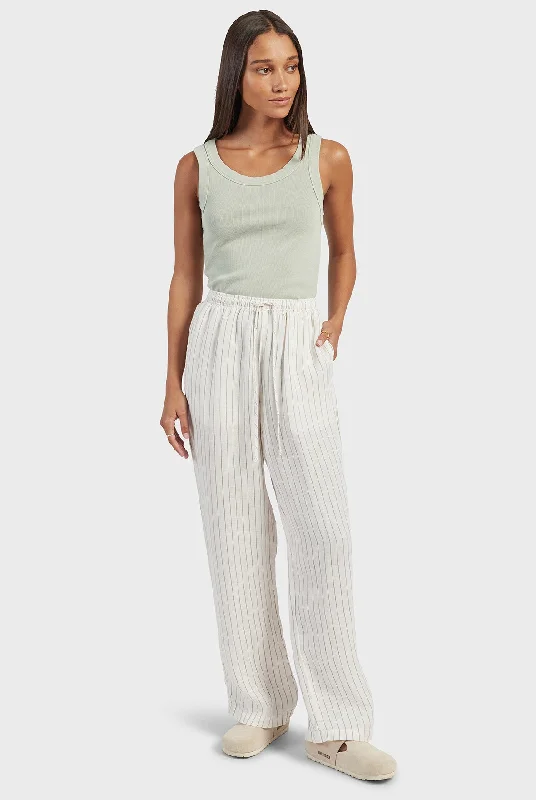 Coney Pant Chic Slim Fit Pants