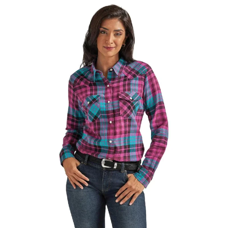 Women's Wrangler® Essential Snap Shirt - 112339586 Plaid T-Shirt Polka Dot Checkered